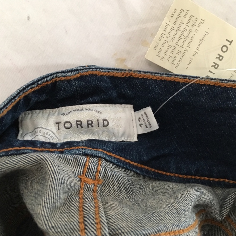 Torrid Distressed Destroyed Jean Skirt Size 12 - Picture 4 of 6